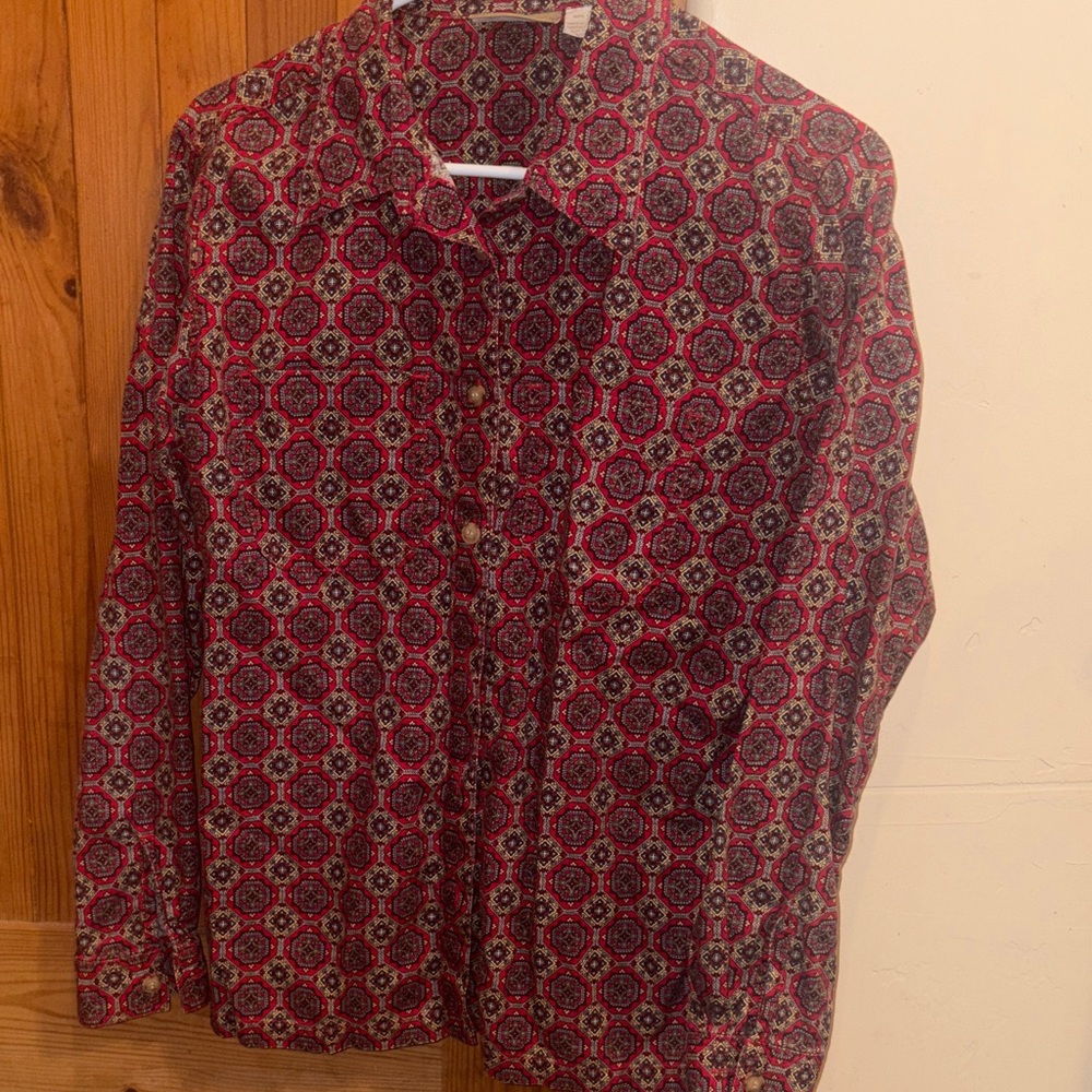 Liz Claiborne Red and Black Geometric Shirt